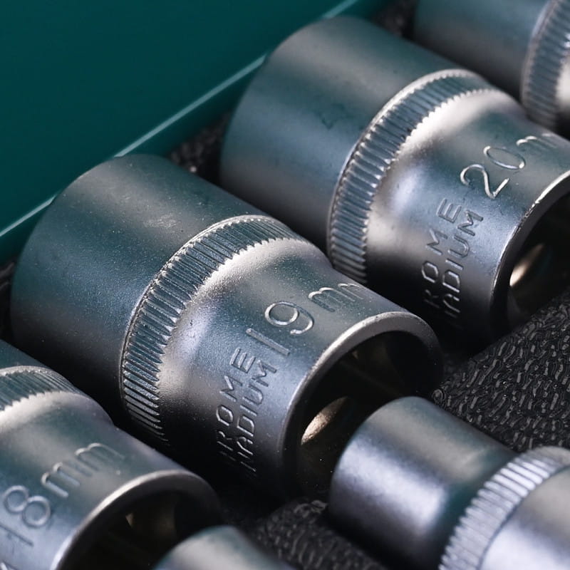 717304 PHIXWELL 24 PCS IRON BOX SOCKETS SET